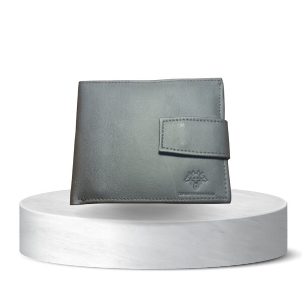 Classic Bifold Leather Wallet - Image 3